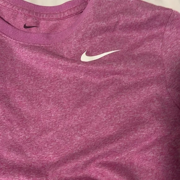 Nike dri fit in pink - Picture 2 of 3